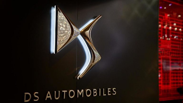 DS 4 - السيارات الكهربائية