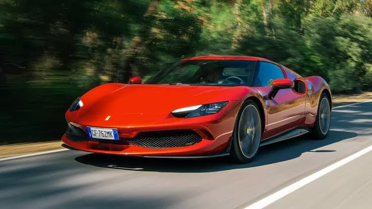 فيراري 296 GTB